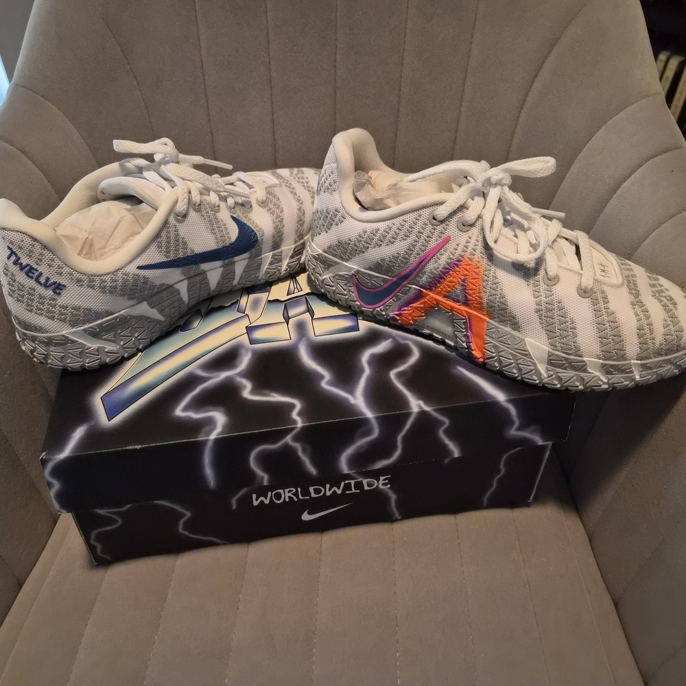Nike Ja3 Lightshow SIZE 5. NEW IN BOX. NEVER WORN